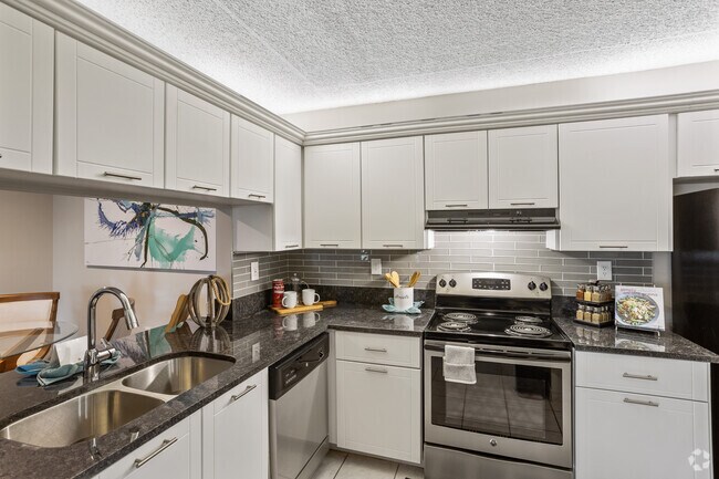 2BR, 2BA - 1200SF - Kitchen