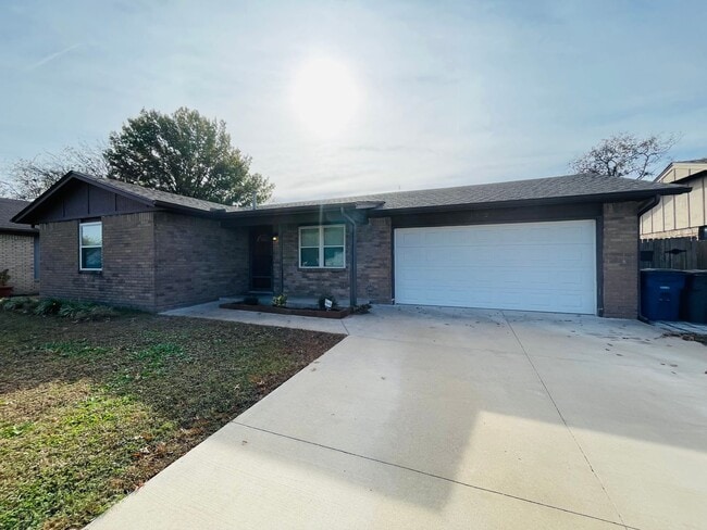 Building Photo - Current remolded home in Union School District