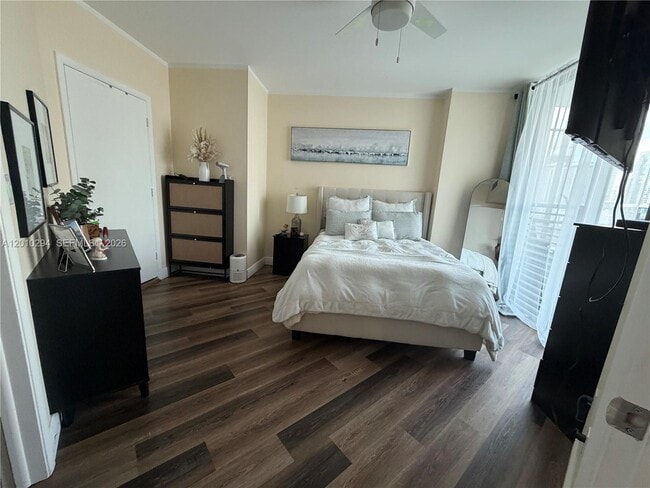 Photo - 350 S Miami Ave Unidad 1503