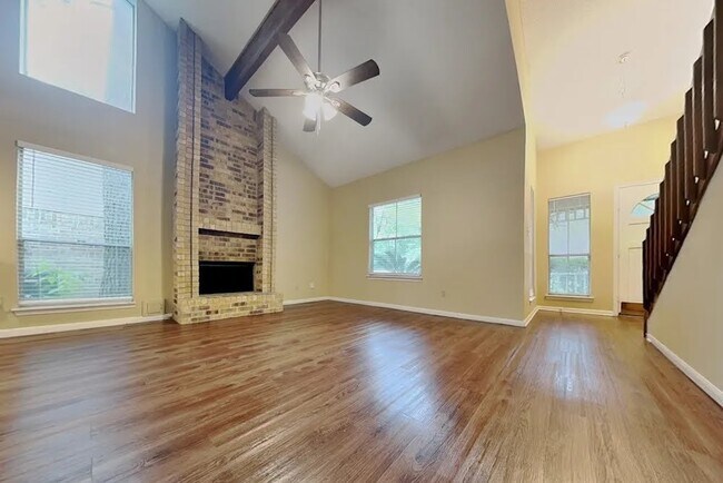 Photo - 11 Brentwood Oaks Ct