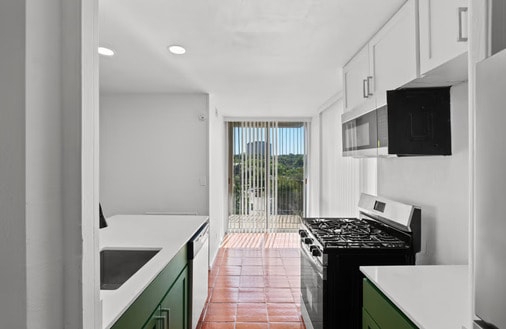 Photo - Four Oaks Apartments