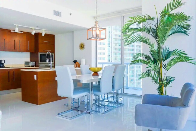 Photo - 485 Brickell Ave Unidad FL26-ID1022271P