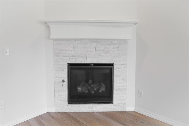 Photo - 8201 Mountain Oak Dr