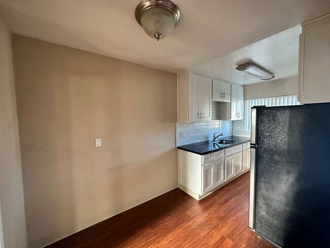 346 - 300 Dunster Dr