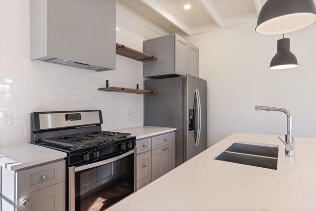 Photo - RECENTLY RENOVATED CHARMING 1/1 DUPLEX IN THE HAPPENING HISTORIC DISTRICT OF DIGNOWITY HILL