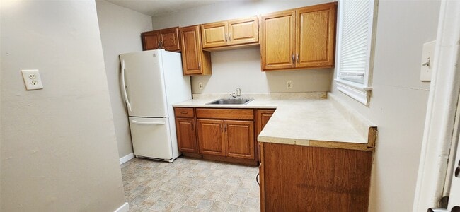 Photo - 222 Winding Way St
