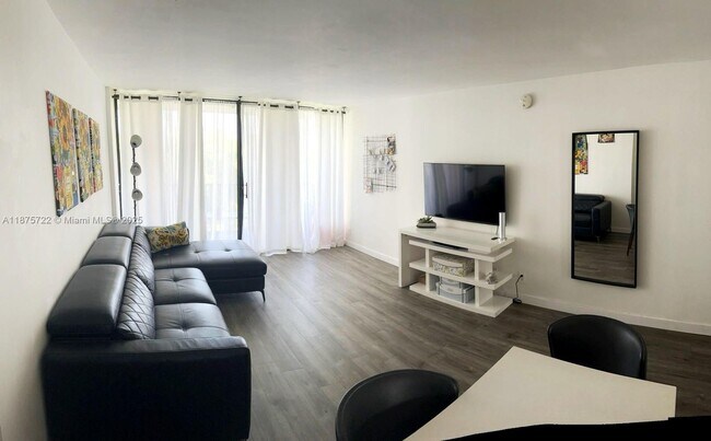 Building Photo - 3101 N Country Club Dr Unit 506 Rental