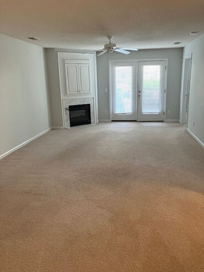 5002-10 Hunters Trail