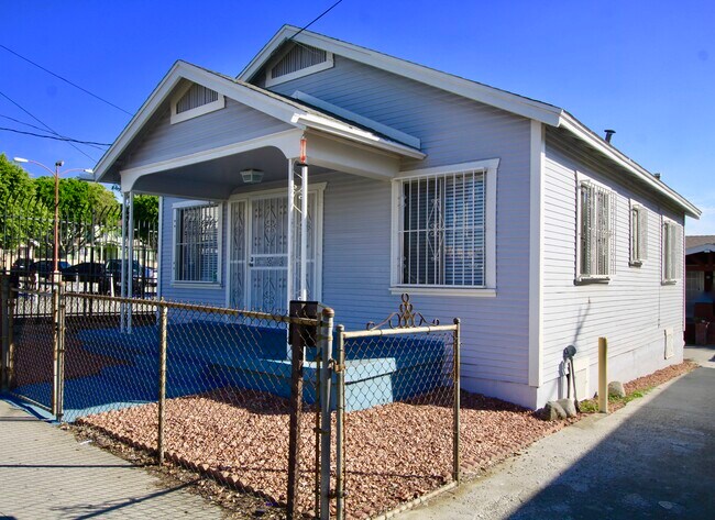 Photo - 312 N State St