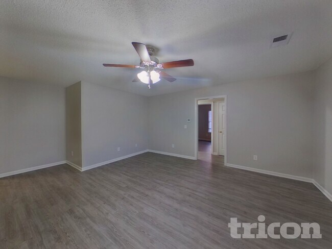 Photo - 108 Cane Brake Dr