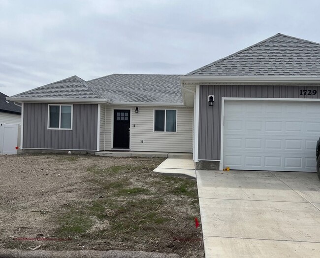 Building Photo - 1729 Village Pkwy Unit 1729 Village Pkwy