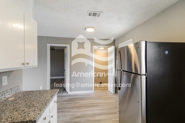 Photo - 109 Colbert Blvd