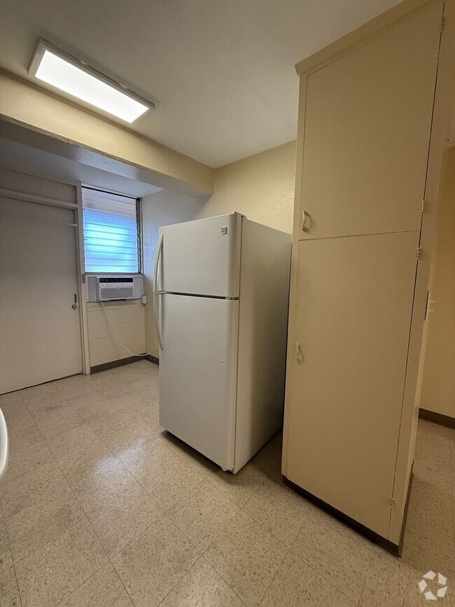 Building Photo - 3408 Waialae Ave Unit 5 Rental