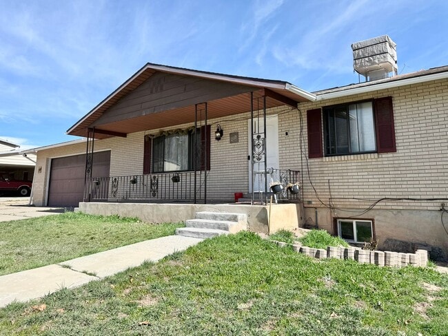 Building Photo - 250 N 360 W