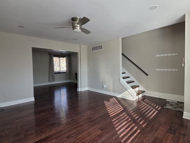 Photo - 116 E 27th St Unidad C