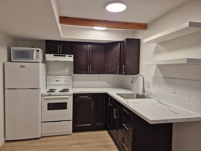 Building Photo - 1491 Government St