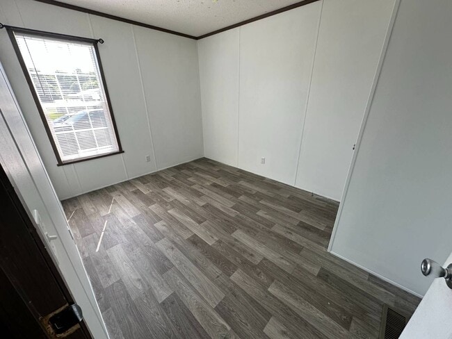 17 New Yorker Blvd