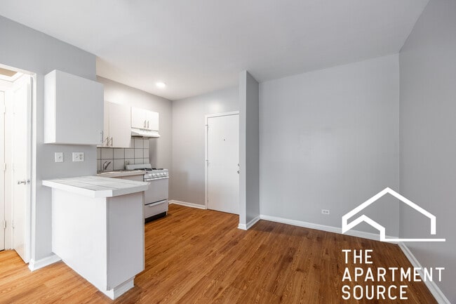 Photo - 4031 N Kenmore Ave Unit 203