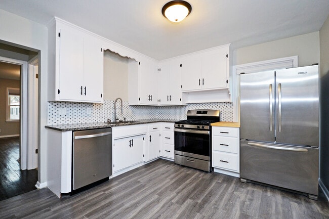 Photo - 923 Oliver Ave N Unit 923 - Top