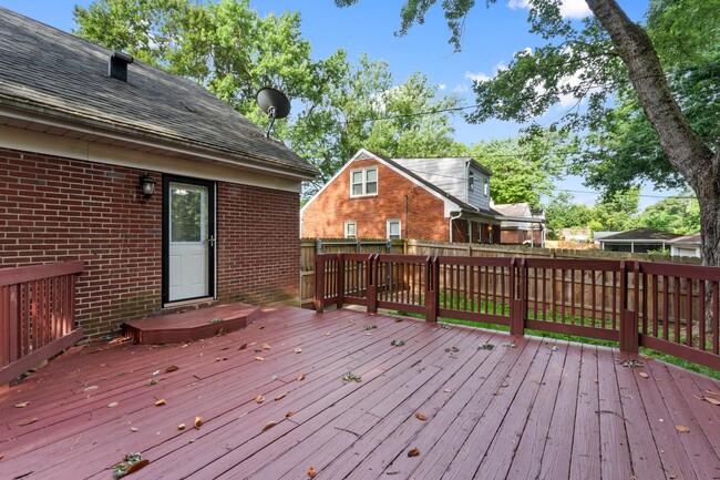 Photo - 4 bedroom 2 bath house for rent in Brookhaven!