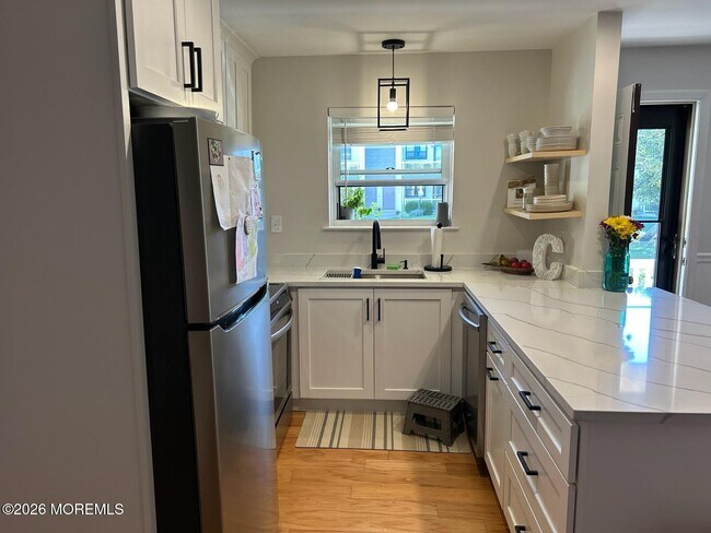 Photo - 139 Wharfside Dr