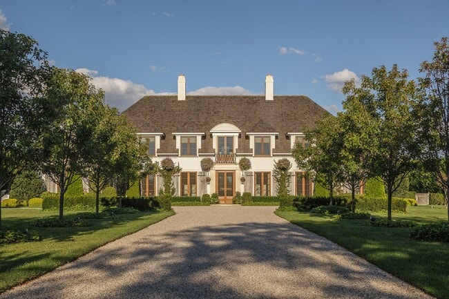 Building Photo - 286 Downs Path