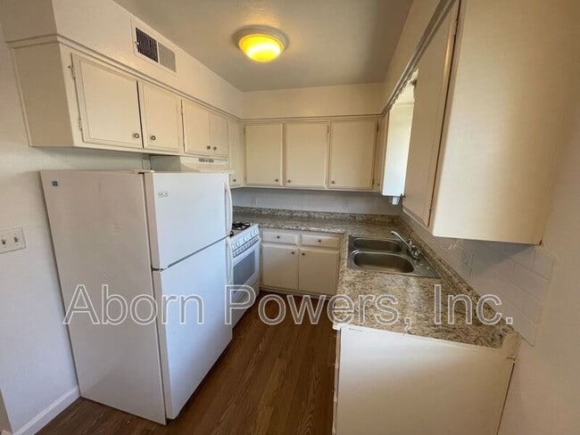 Photo - 1235 Williams Way