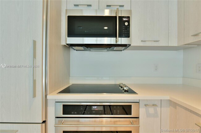 Photo - 45 SW 9th St Unit 1907