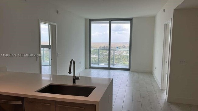 Photo - 2000 Metropica Wy Unit 2111