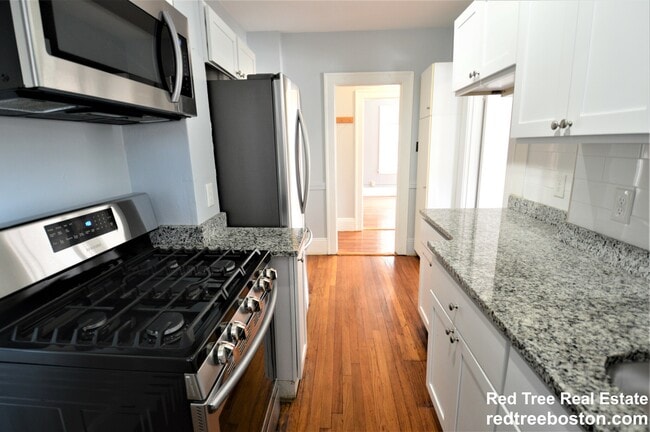 Photo - 586 Washington St