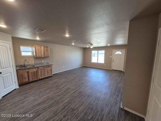 Photo - 214 Guava Ave