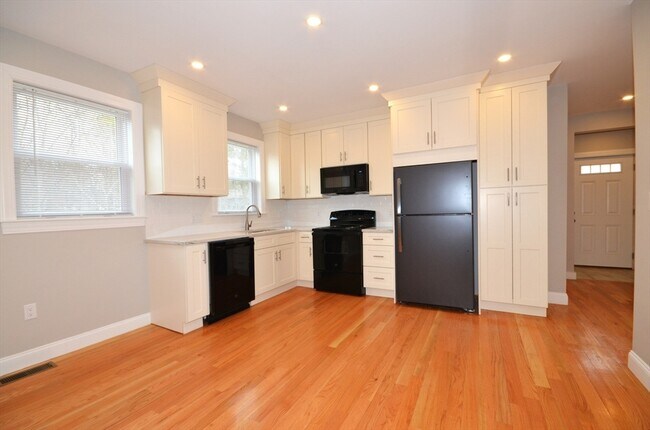 Photo - 18 Eaton Ave