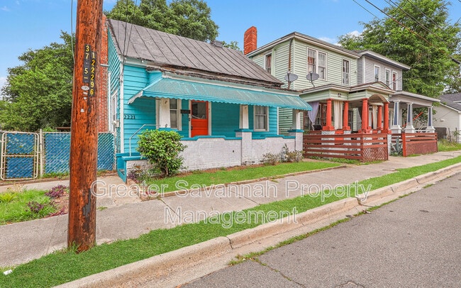 Photo - 2221 Harden St