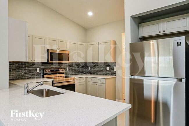 Photo - 2838 NW 3rd Pl