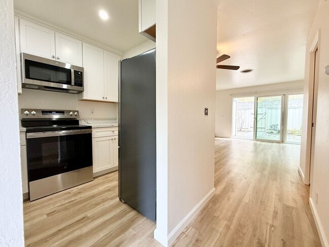 Photo - Renovated Townhome in Linda Mar