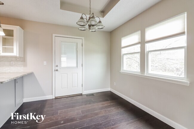 Photo - 412 N Crest Dr