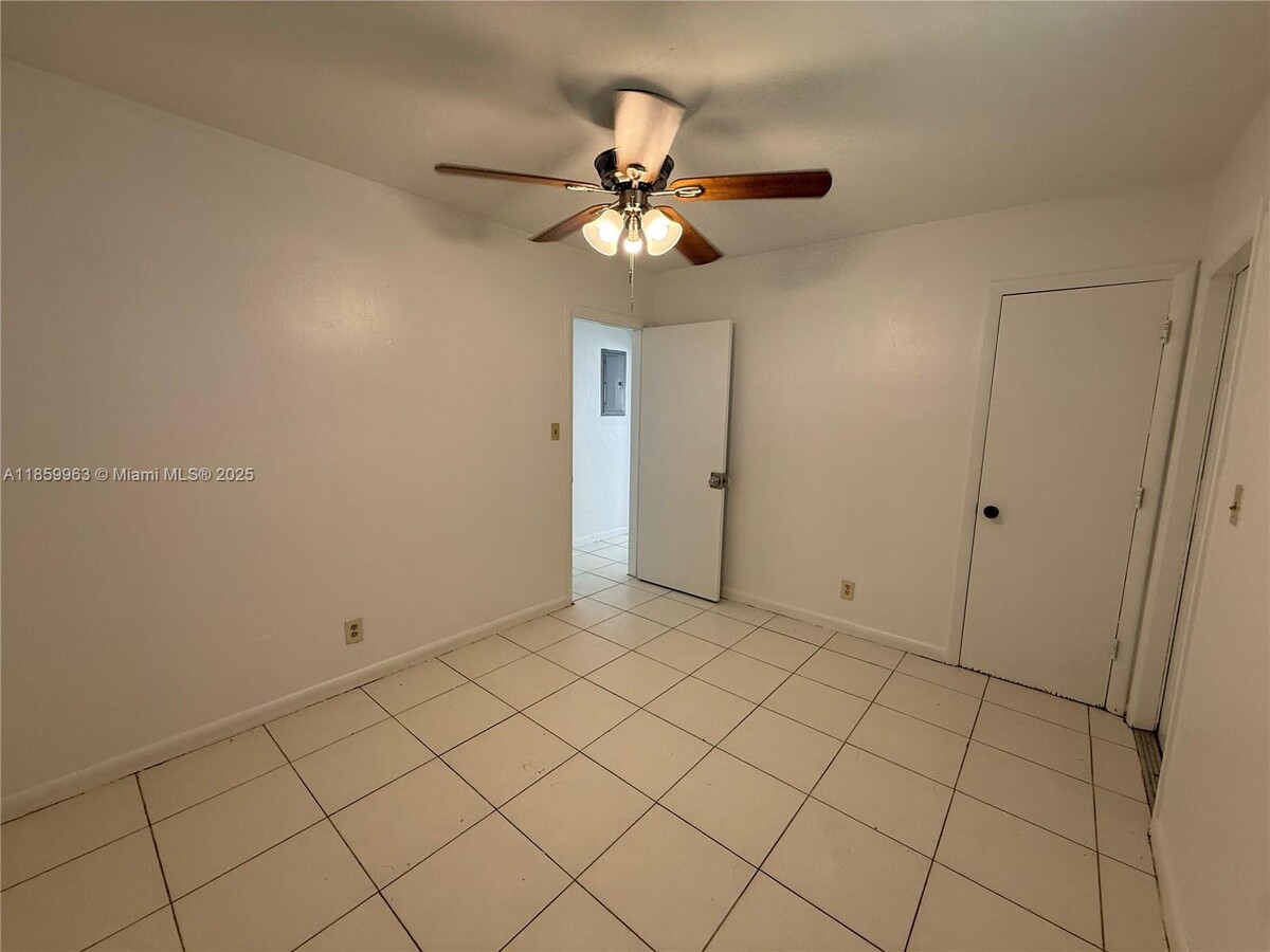 Photo - 1620 NW 52nd Ave Unit A