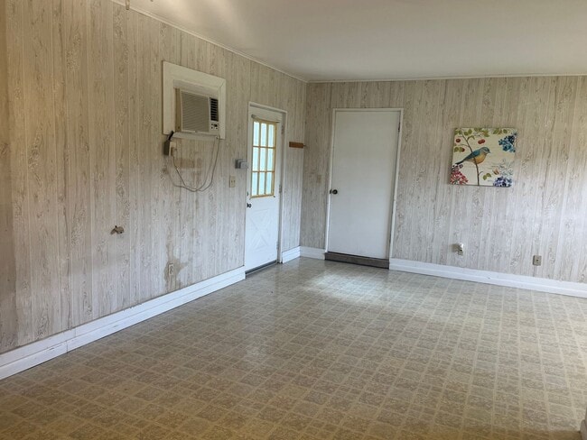 Photo - Studio Apartment in Wellborn, near downtown. All Utilities included.