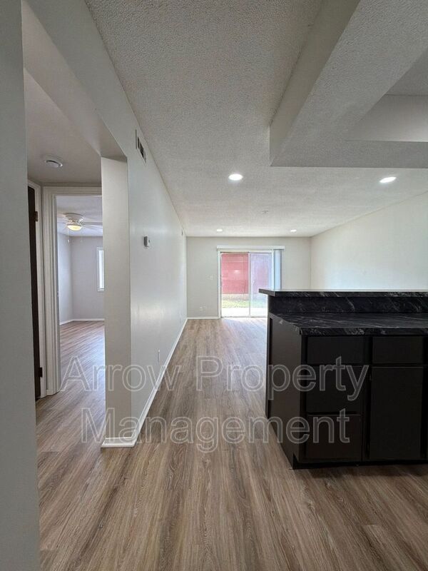 Photo - 649 S 18th St