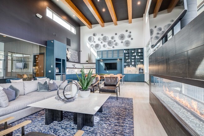 Arista Uptown