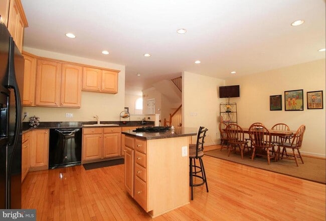 4553 Fair Valley Dr