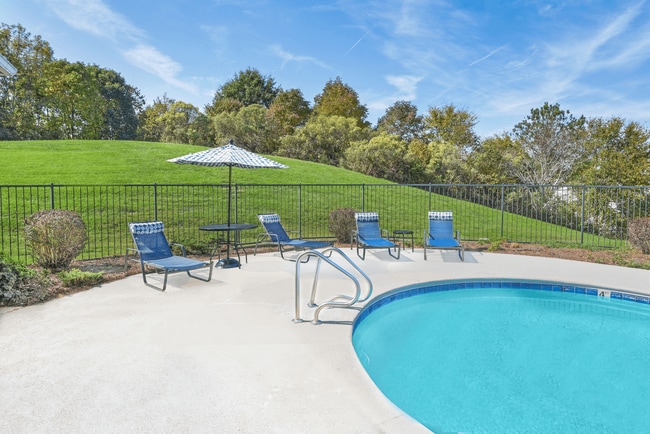 Oak Crest Apartments