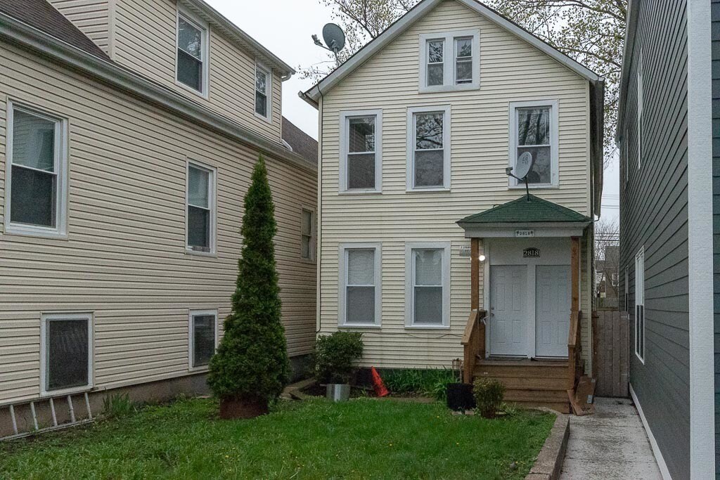 Photo - 2818 N Drake Ave
