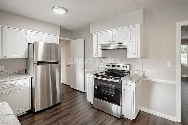 Photo - 2204 5th Ave