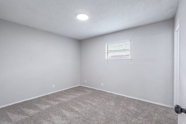 Saddlestone Apartments