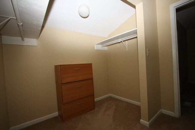 Photo - 204 Oak Tree Dr