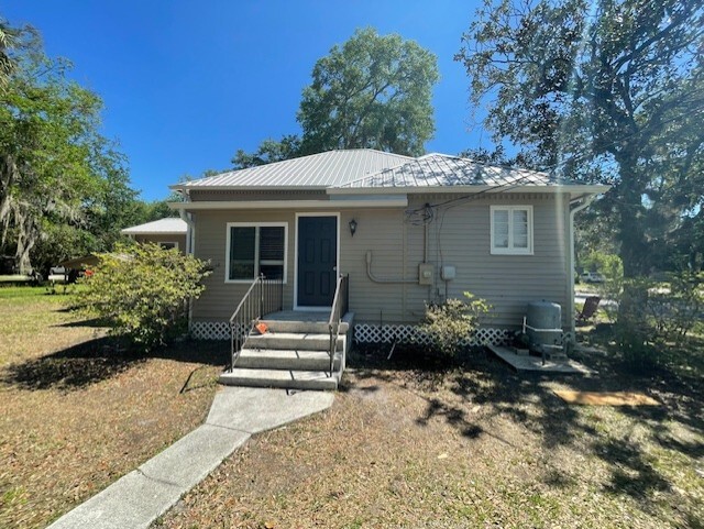 Photo - 301 Park Ave