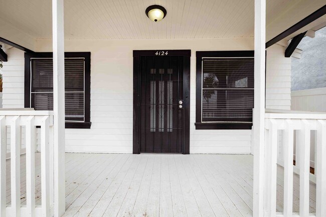 Photo - Georgia Street Unidad 4124