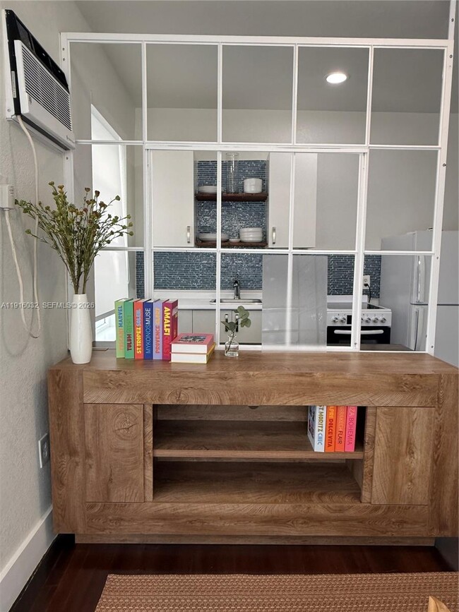 Photo - 723 2nd St Unit 1