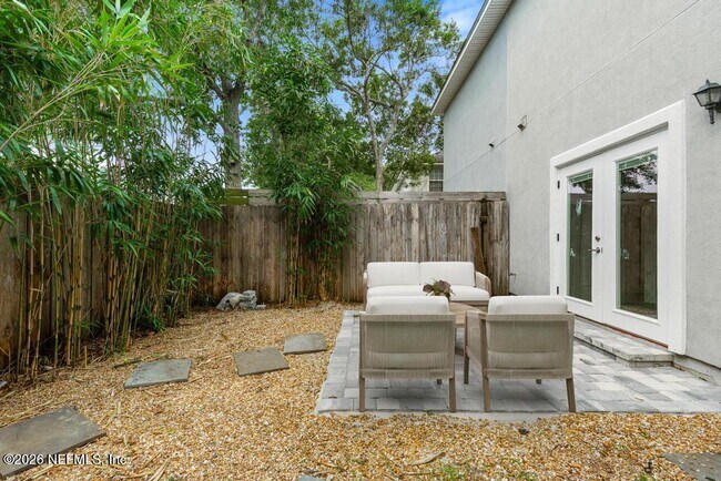 Photo - 66 W 14th St